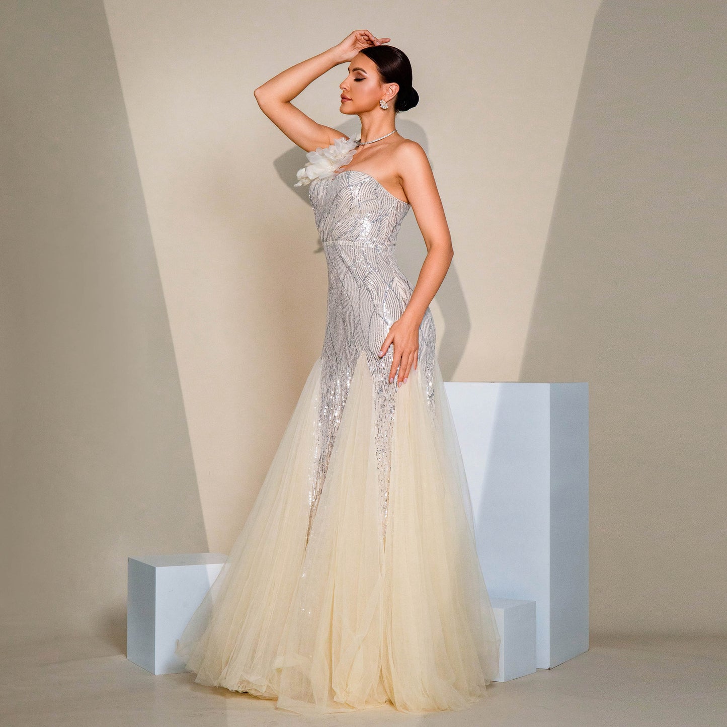 One-Shoulder Sequined Slit Evening Dress – Apricot High-Waist Long Gown