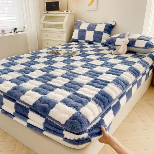 Arctic Velvet Bedsheet Checkerboard Pattern Soy Antibacterial Sliding Bedsheet