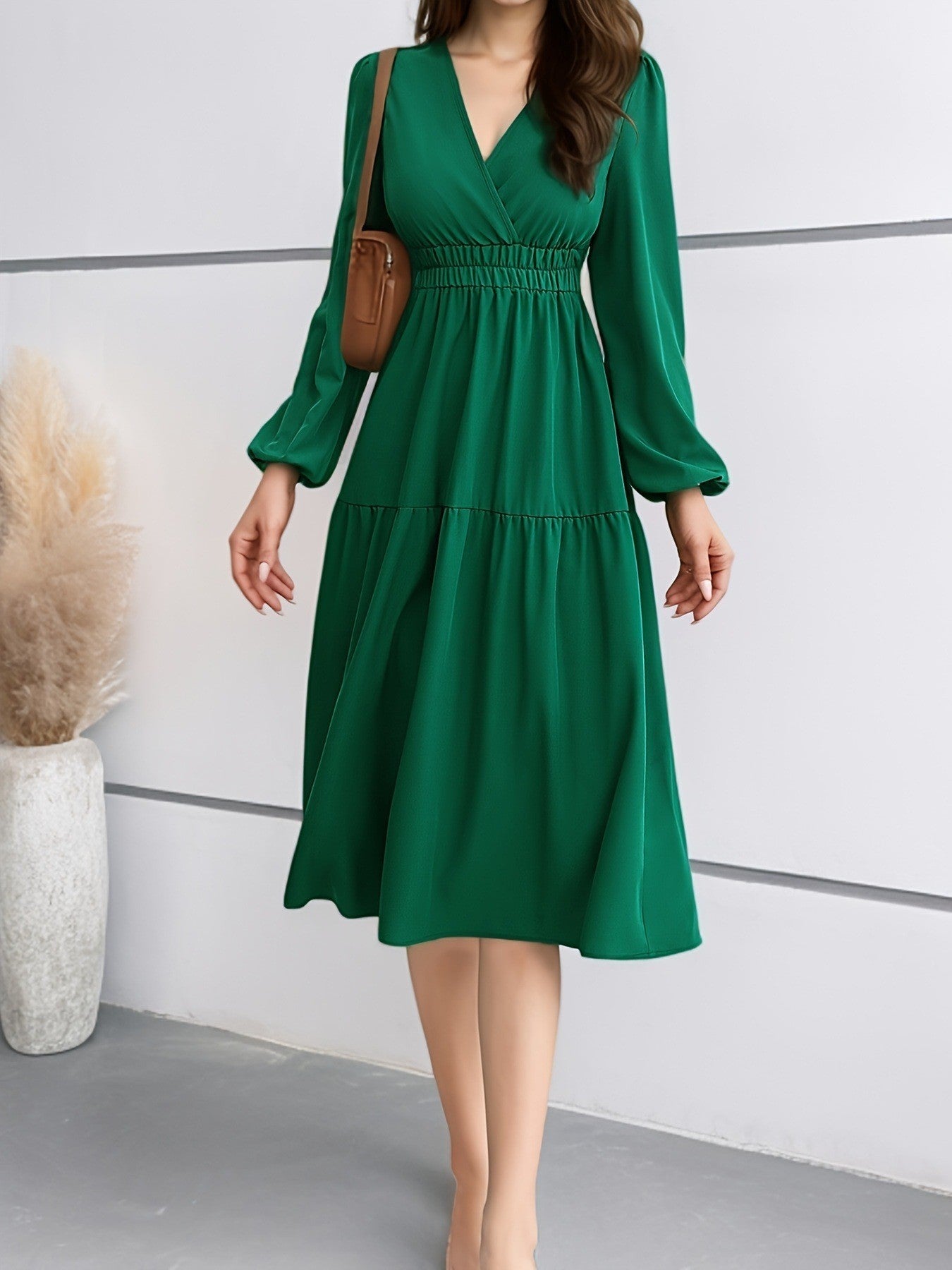 V-neck Solid Color Long Sleeve Waist Dress