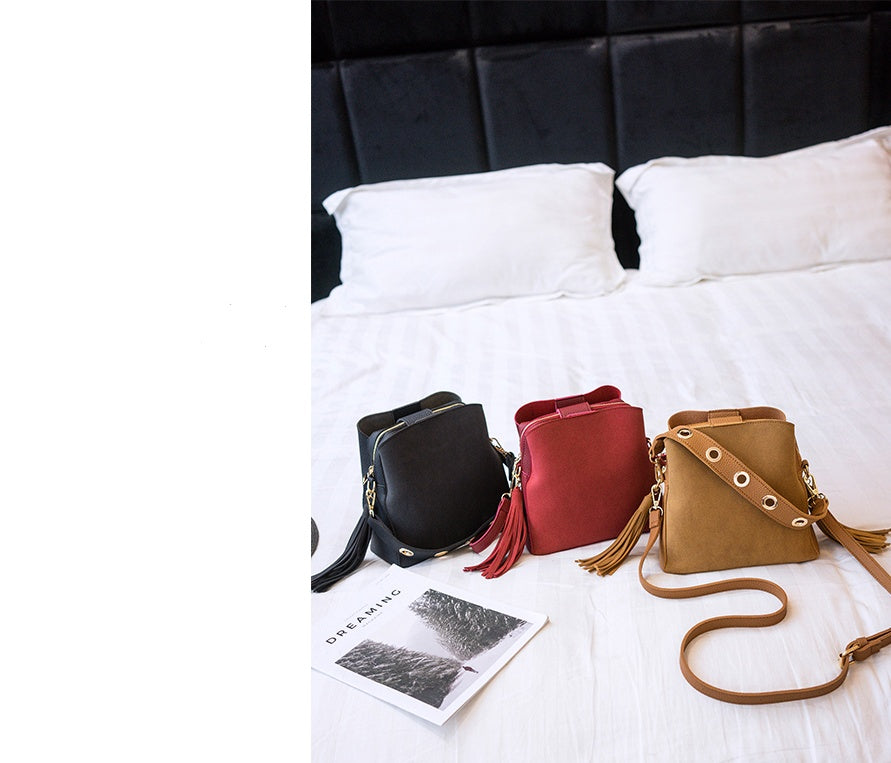 Spring new frosted tassel bucket bag Korean version of the wild shoulder bag female handkerchief retro Messenger