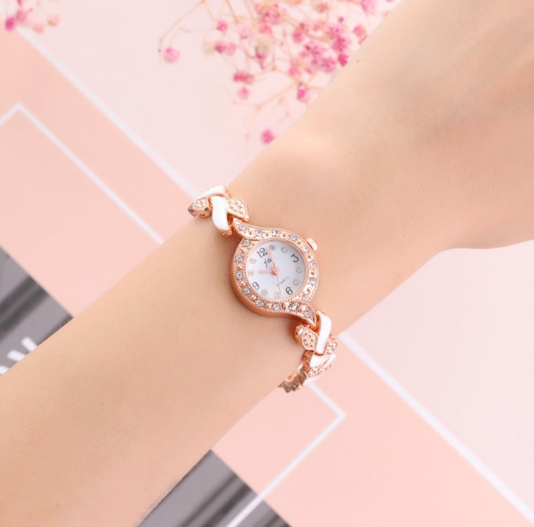 Explosion models ladies bracelet watch Simple digital colorful steel belt alloy quartz watch