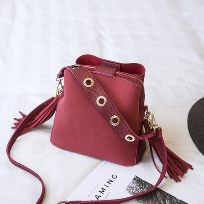 Spring new frosted tassel bucket bag Korean version of the wild shoulder bag female handkerchief retro Messenger