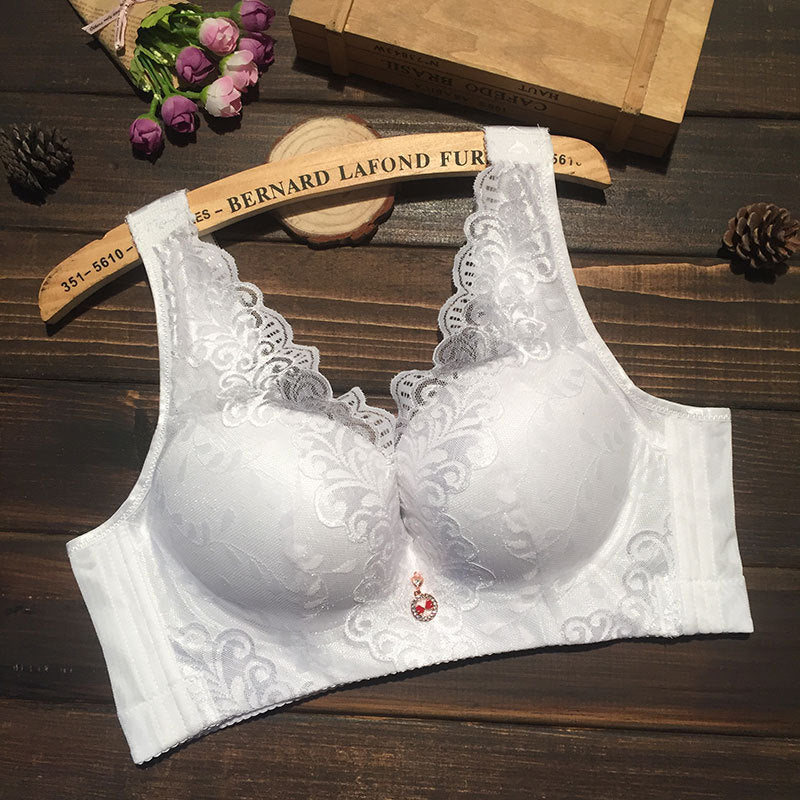 Oversized Bra – Centerless Underwire-Free Design with Wide Strap Adjuster and Thin Large-Cup Construction