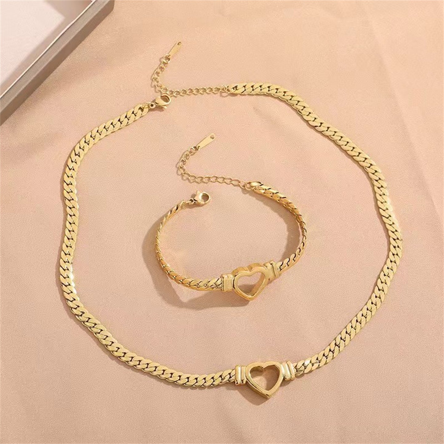 Personalized Titanium Steel Clavicle Chain Necklace & Bracelet Set (Women's) - Non-Tarnishing Jewelry Gift