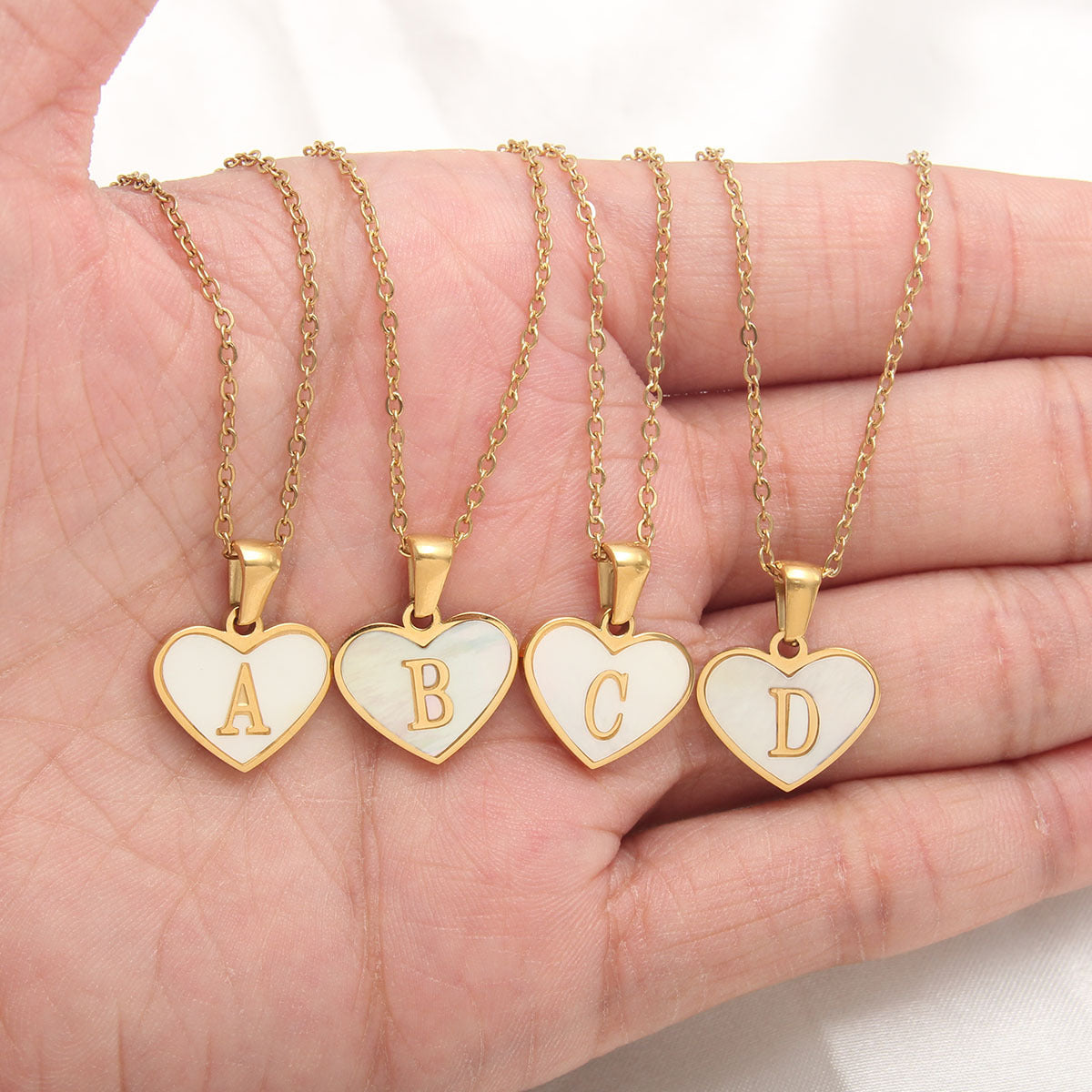 26 Letter Heart-shaped Necklace White Shell Love Clavicle Chain Fashion Personalized Necklace For Women Jewelry Valentine's Day - myETYN