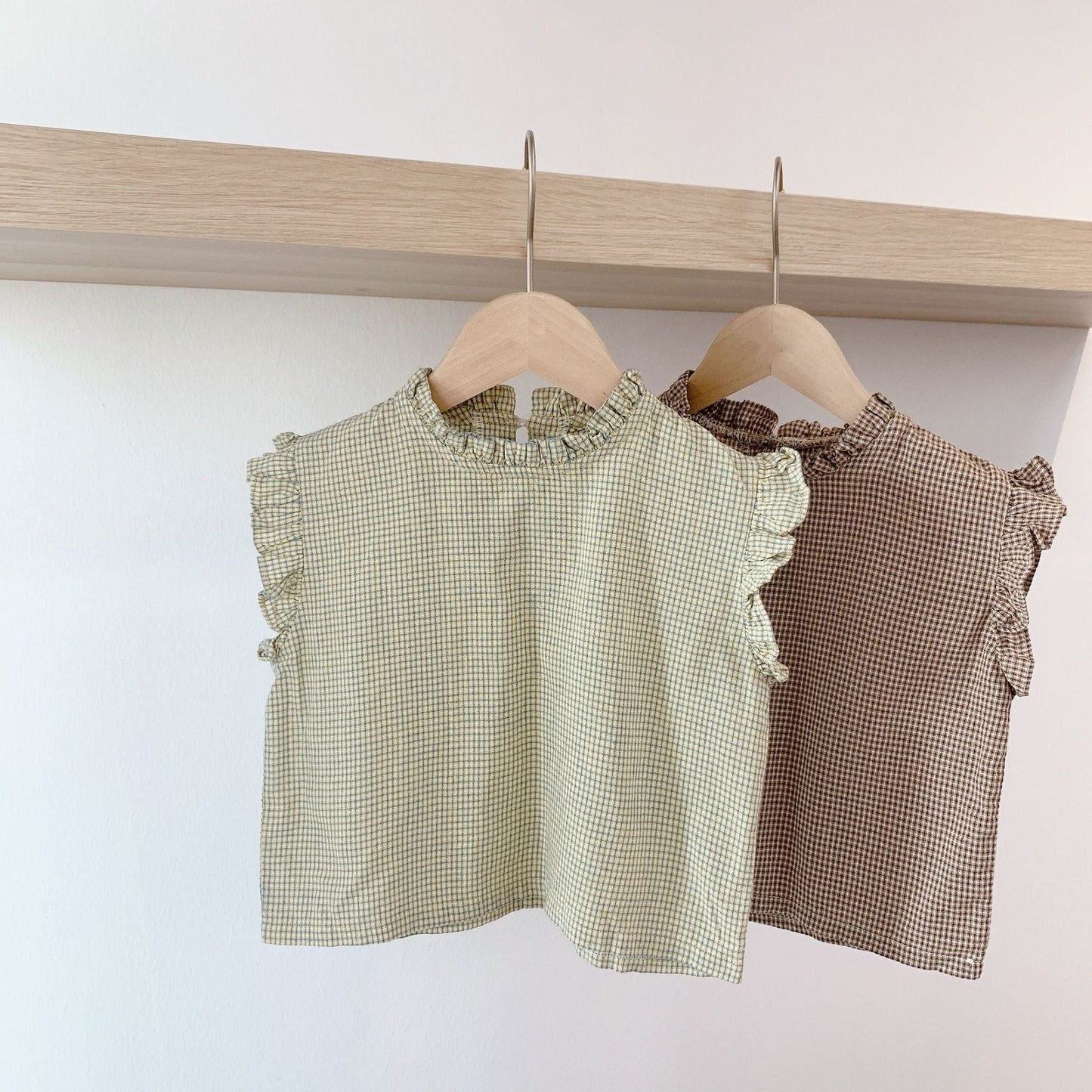 Sleeveless Shirt With Wooden Ears, Baby Plaid Lace Top myETYN