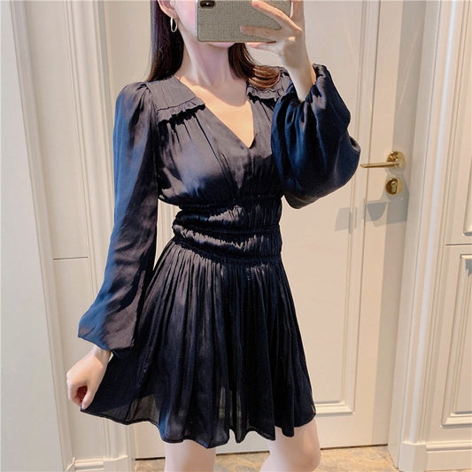 V-neck Waist-controlled Slimming Pleated Long Sleeve Dress