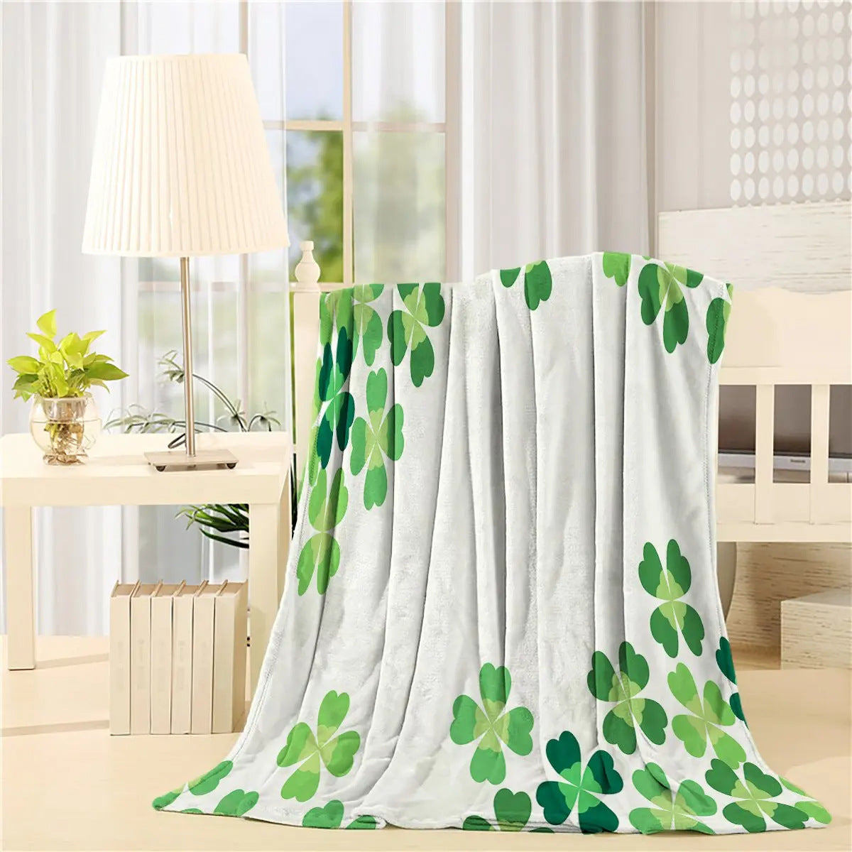 Clover Design Flannel Blanket: Versatile for Sofa Decoration or Bed Use