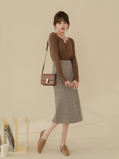 Ladies Mid-length Plaid Skirt